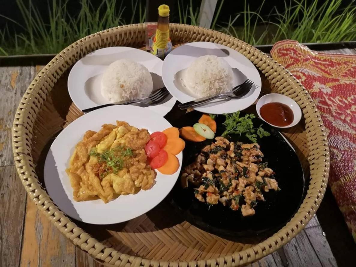 Nok Chan Mee Na Chom Thong Eksteriør bilde